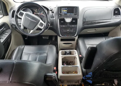 2016 Chrysler Town & Country Touring z USA, uszkodzony, nr VIN 2C4RC1BG1GR294877